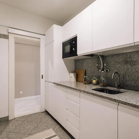 Ladispoli - 1 Bedroom In Estrela Apartamento Lisboa